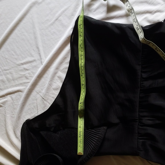 BCBG Maxazria Gown - Picture 14 of 15